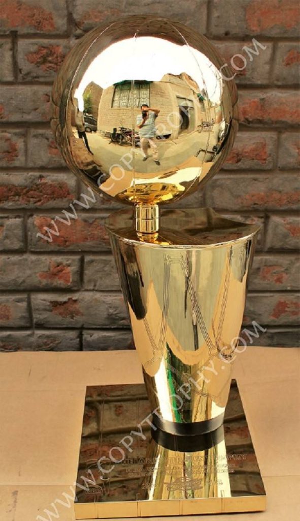 Larry-O-Brien-Cavs-2016-from-Copy-Trophy-1-watermarked-resized-1-591x1024 Gallery